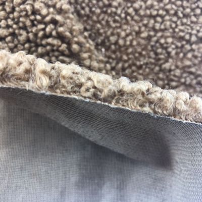 Μεσαίου βάρους πλακέ 100% πολυεστέρα Sherpa Fux Fur Fabric για παιχνίδια και ένδυση