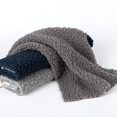 Προσαρμοσμένο ζεστό και μαλακό ύφασμα Teddy Fleece για ένδυση 100% πολυεστέρας πλάτος 58/60