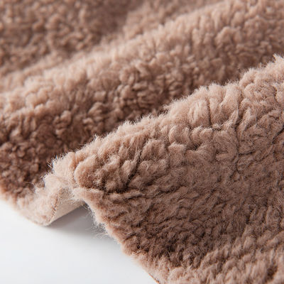 Προσαρμόσιμο αριθμό νήματος 100% Polyester Sherpa Fleece Teddy Bonded Suede πλεκτό ύφασμα