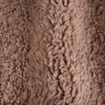 Προσαρμόσιμο αριθμό νήματος 100% Polyester Sherpa Fleece Teddy Bonded Suede πλεκτό ύφασμα