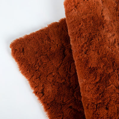 Ελαφρύς βουρτσισμένος PV Plush False Rabbit Fur Fabric για παλτό 100% Polyester Αριθμός νήματος 80S × 80S