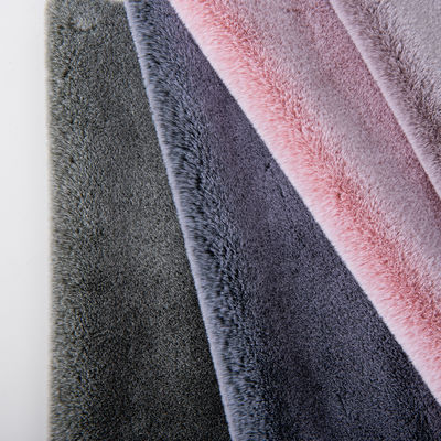 Λευκή Τύπου Χρωματική Τύπωση Mink Rabbit Fur Fabric for Garments 133×100 Πυκνότητα και μαλακότητα