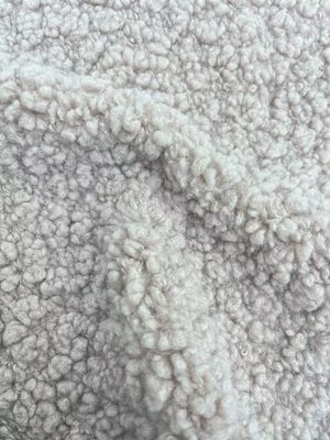 Ελαφρύ και ανθεκτικό πλεκτό ύφασμα Teddy Fleece για οικιακό υφασμάτινο / ένδυμα / παιχνίδια